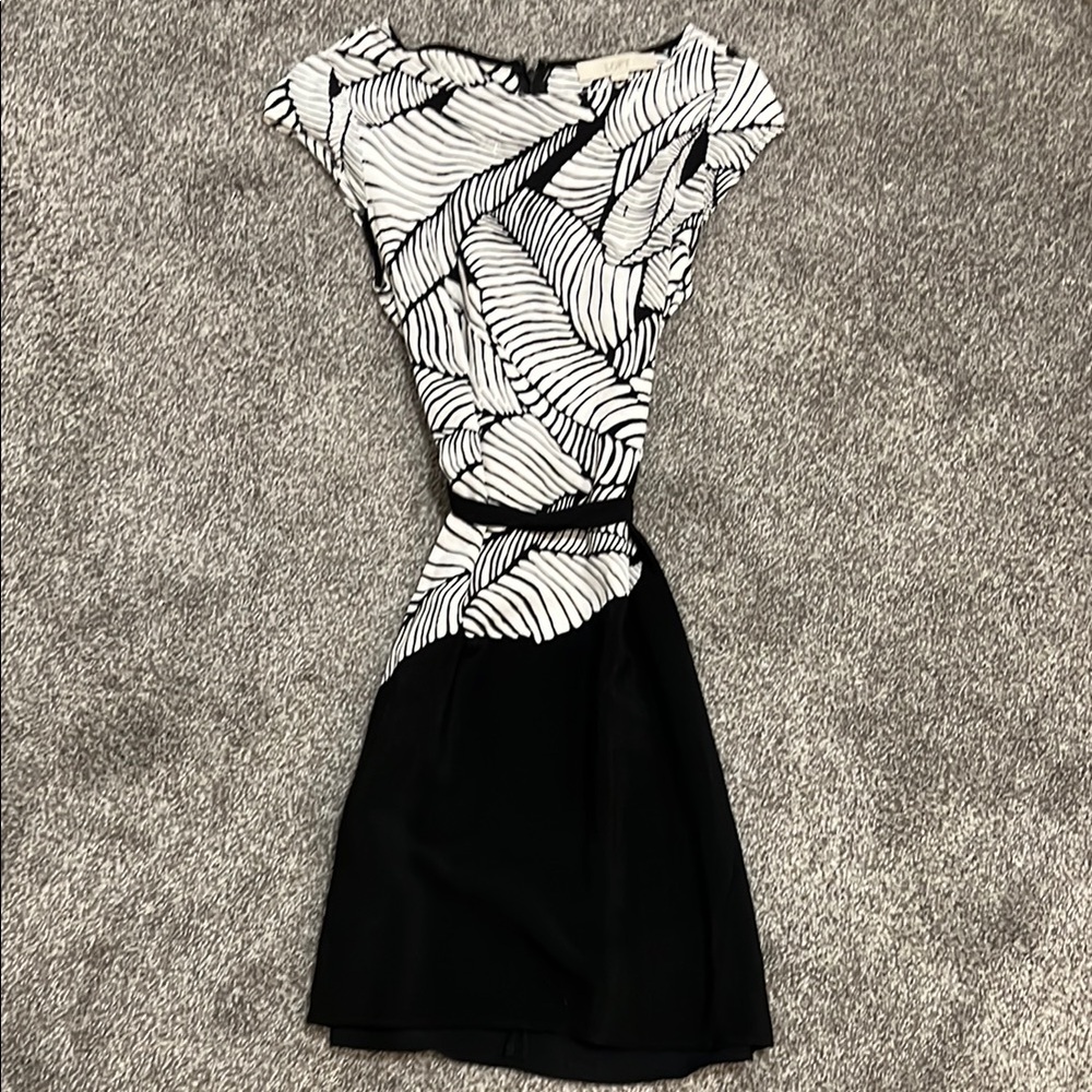 Elegant Black and White Leaf Print Dress